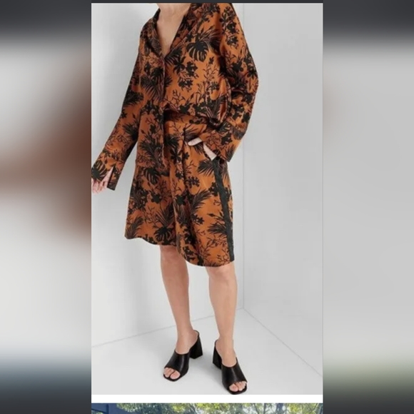 Future Collective blouse and shorts set - Picture 2 of 5